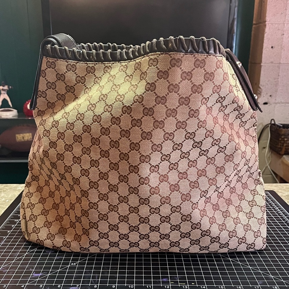 Women’s purse handbag New York City Canal Street Goochy